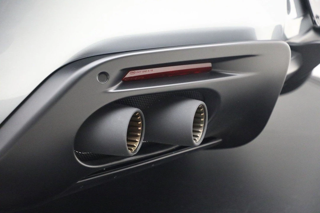 2025 Ferrari Roma Spider - Image 30 of 31
