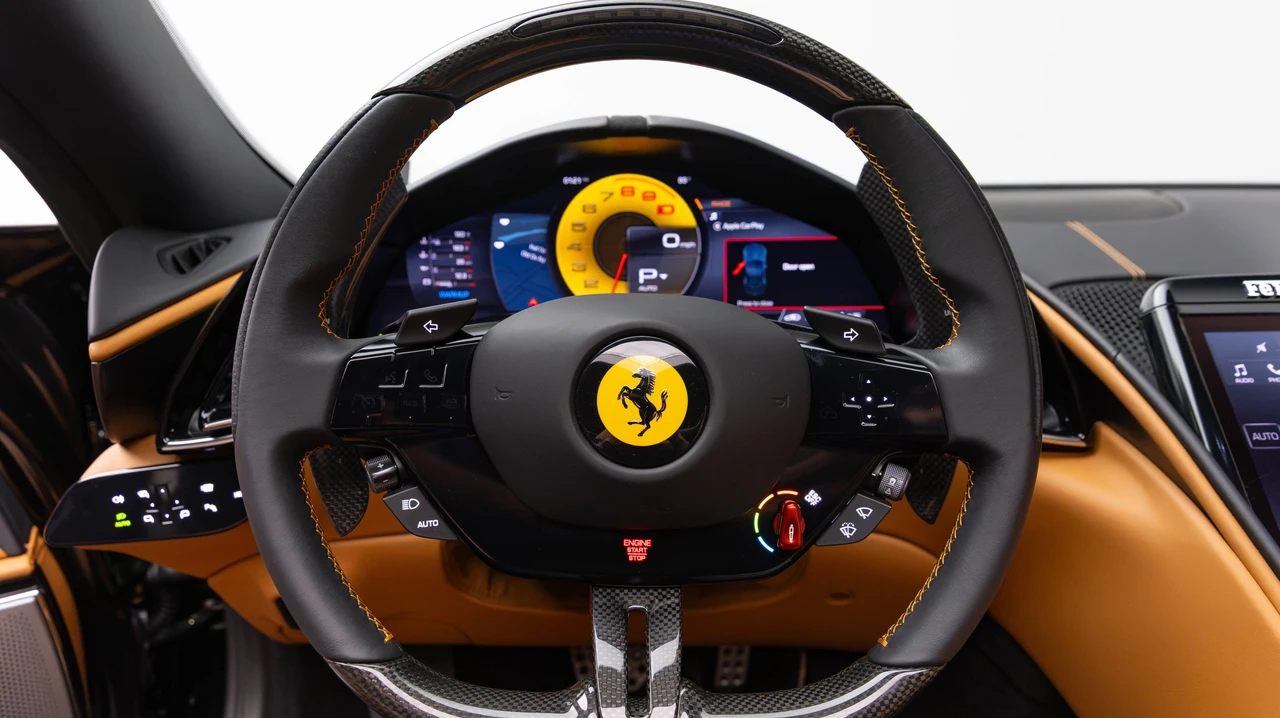 2025 Ferrari Roma Spider - Image 20 of 31