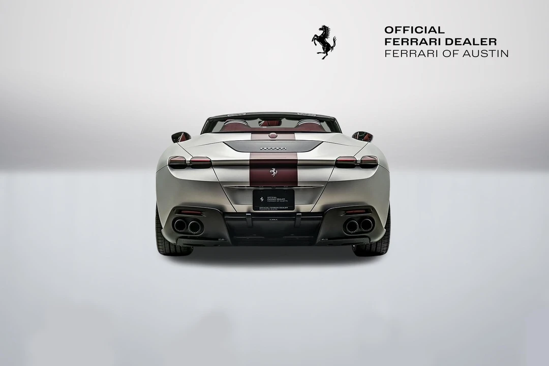 2025 Ferrari Roma Spider - Image 7 of 31