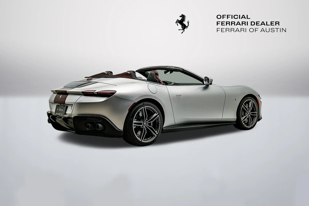 2025 Ferrari Roma Spider - Image 8 of 31