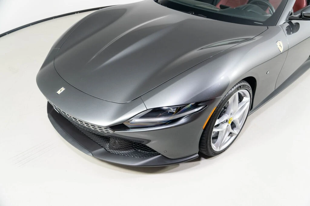 2025 Ferrari Roma Spider - Image 11 of 21