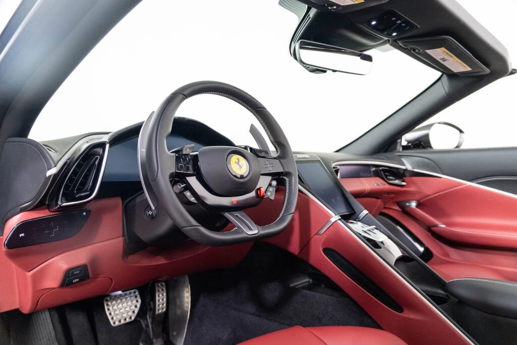 2025 Ferrari Roma Spider - Image 5 of 31