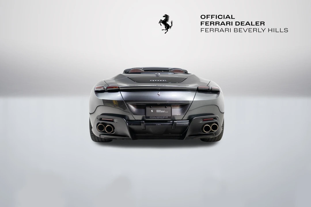 2025 Ferrari Roma Spider - Image 9 of 31