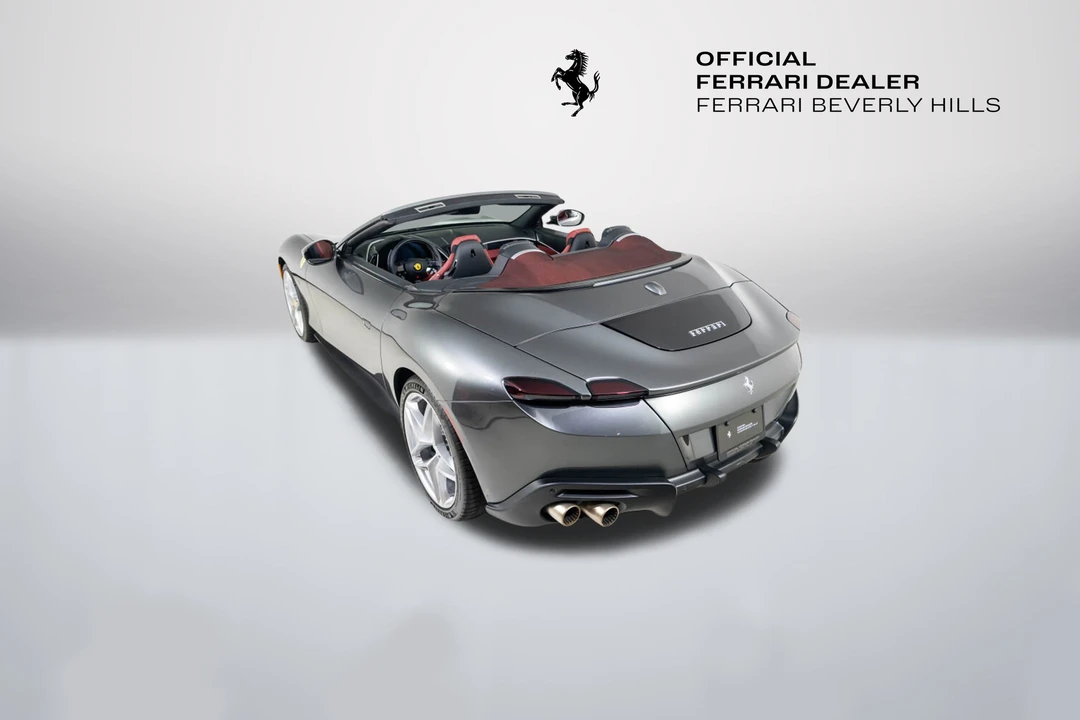 2025 Ferrari Roma Spider - Image 16 of 31