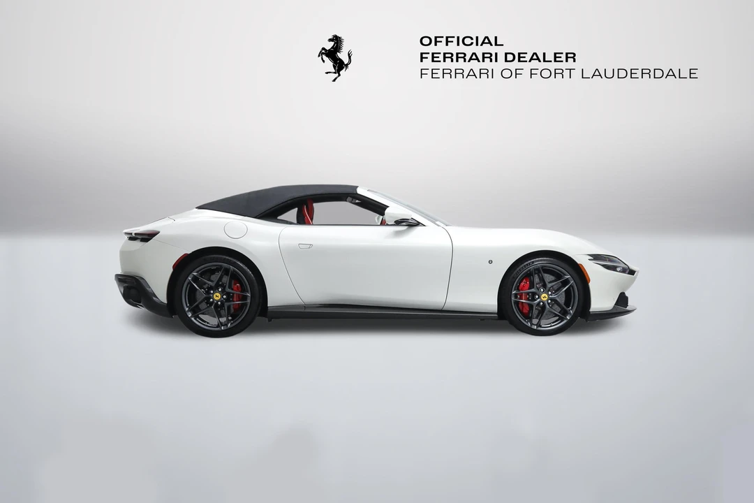2025 Ferrari Roma Spider - Image 11 of 31