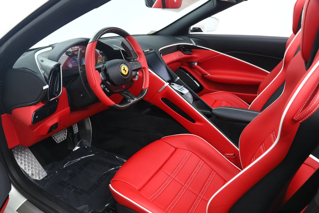 2025 Ferrari Roma Spider - Image 2 of 31