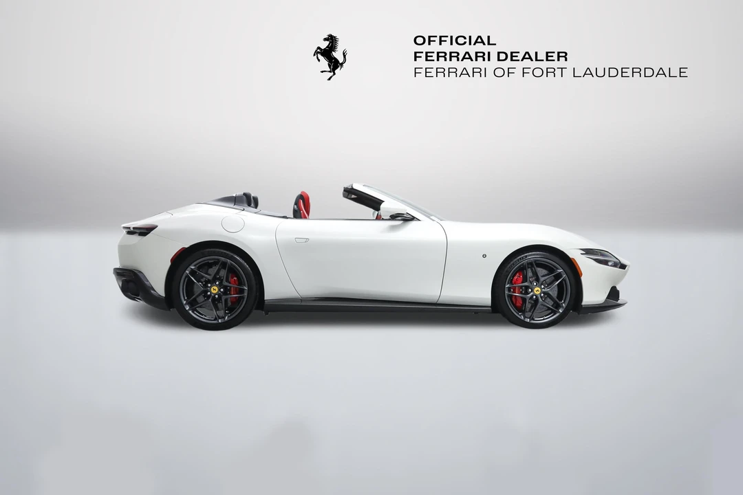 2025 Ferrari Roma Spider - Image 10 of 31