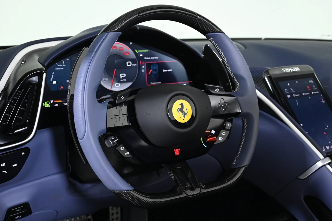 2025 Ferrari Roma Spider - Image 13 of 31