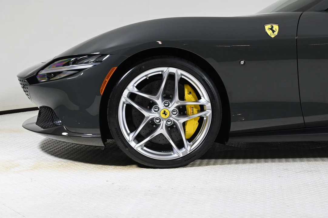 2025 Ferrari Roma Spider - Image 31 of 31
