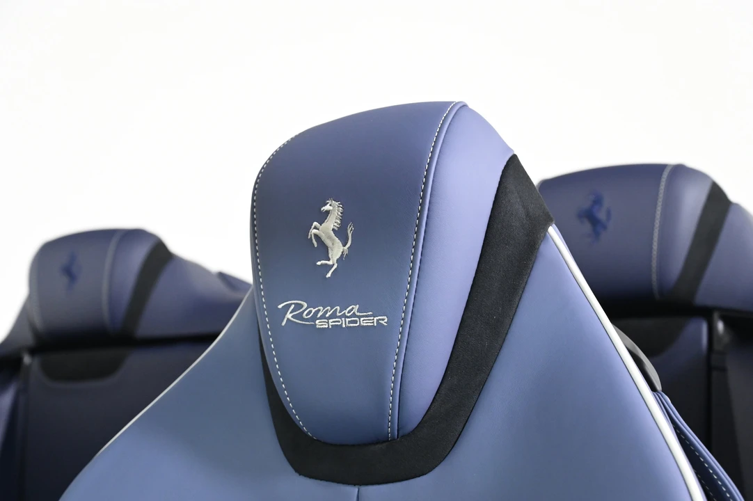 2025 Ferrari Roma Spider - Image 24 of 31