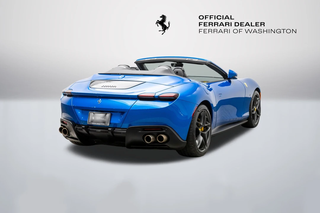 2025 Ferrari Roma Spider - Image 7 of 31