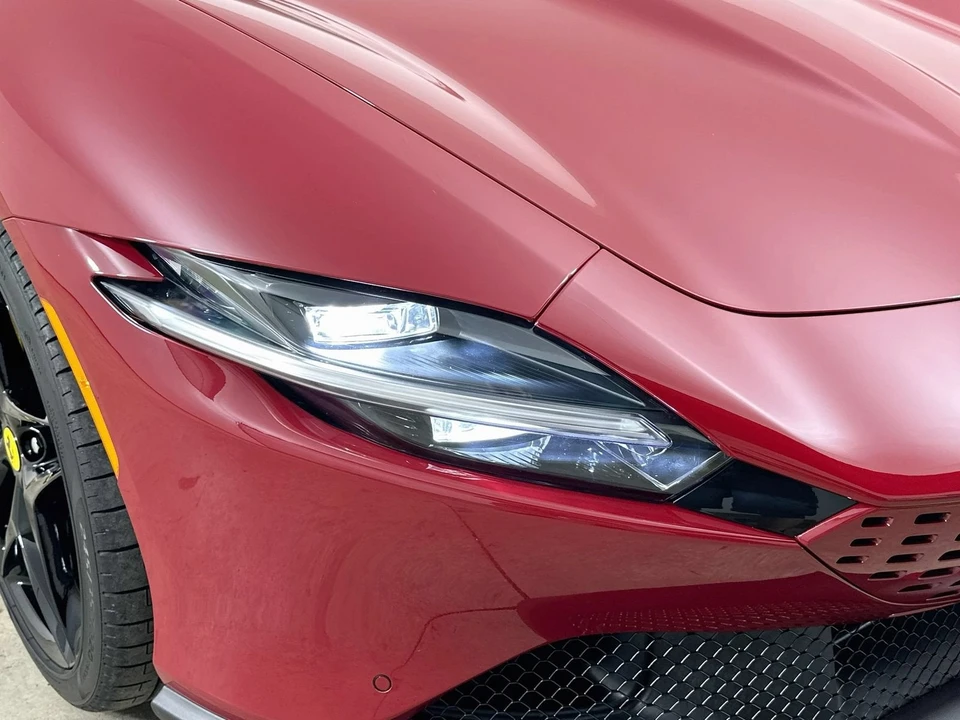 2025 Ferrari Roma Spider - Image 9 of 31