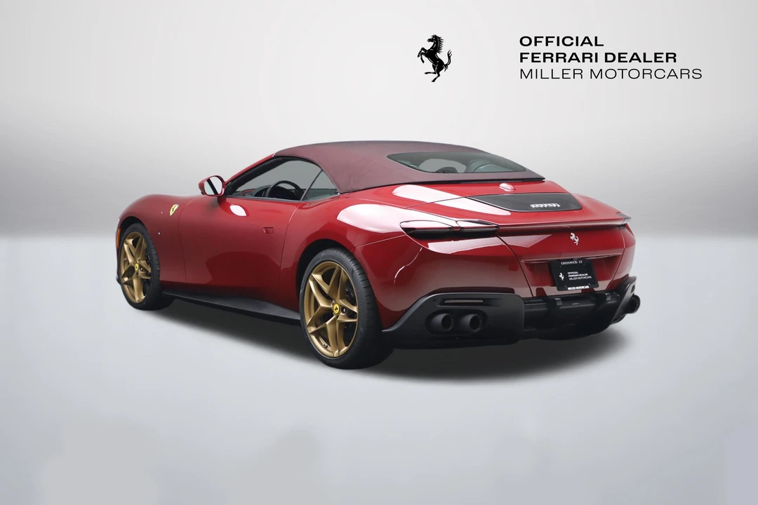 2025 Ferrari Roma Spider - Image 29 of 31