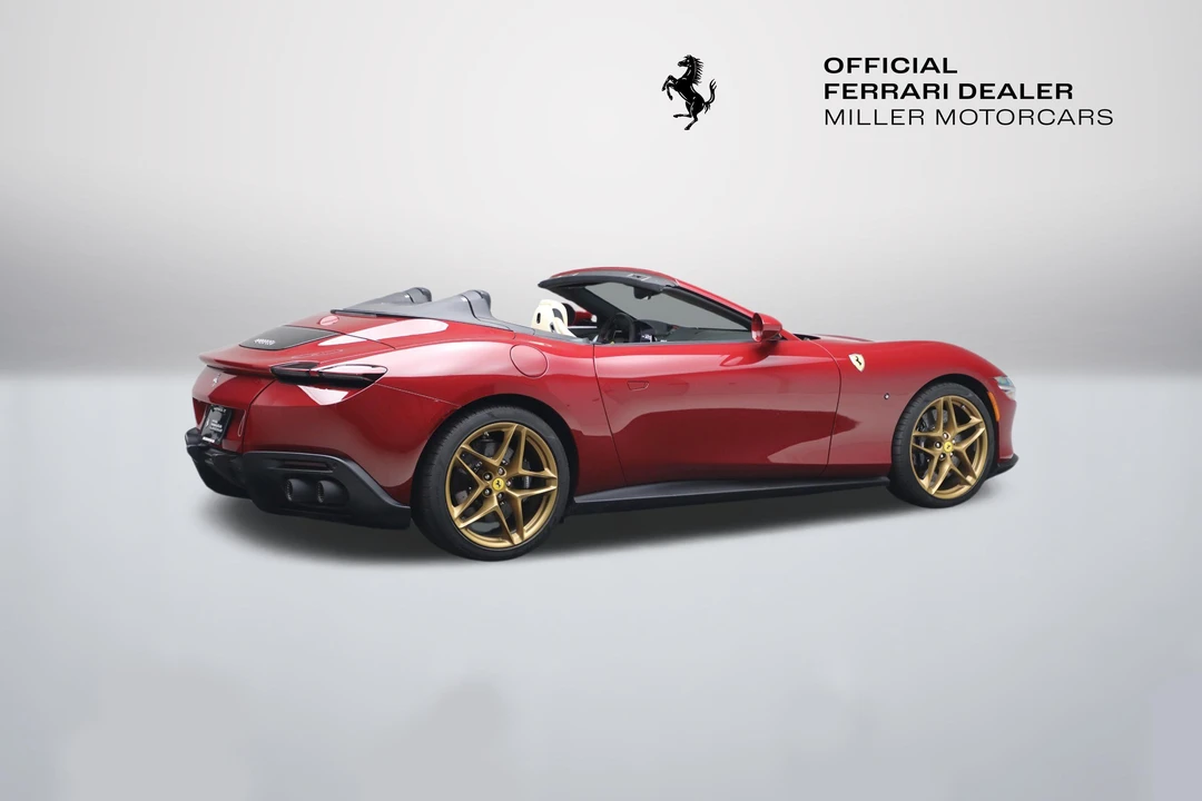 2025 Ferrari Roma Spider - Image 9 of 31