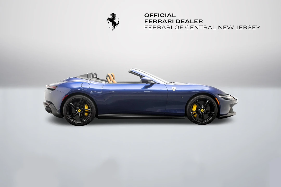 2025 Ferrari Roma Spider - Image 2 of 31