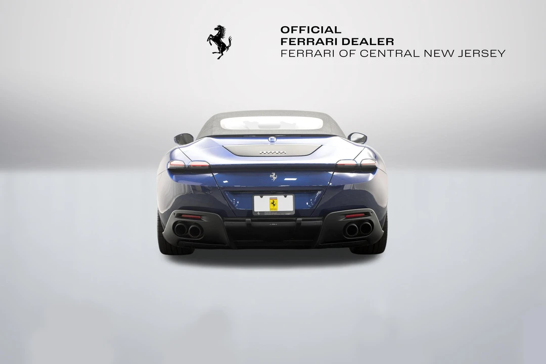 2025 Ferrari Roma Spider - Image 12 of 31