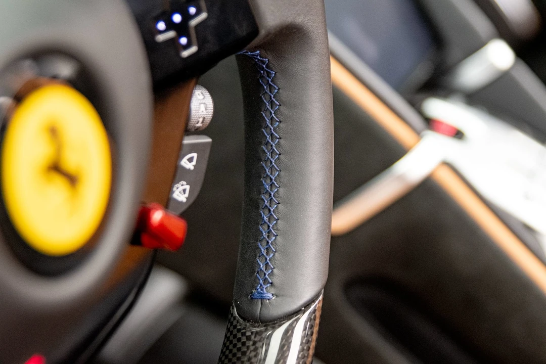 2025 Ferrari Roma Spider - Image 27 of 31
