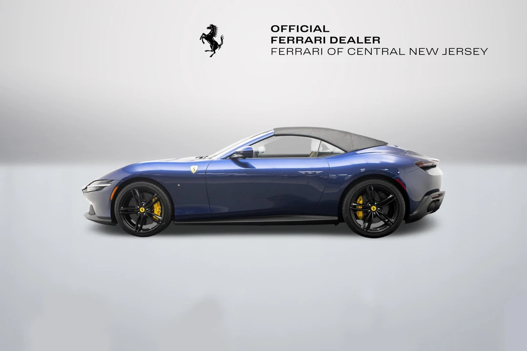 2025 Ferrari Roma Spider - Image 14 of 31