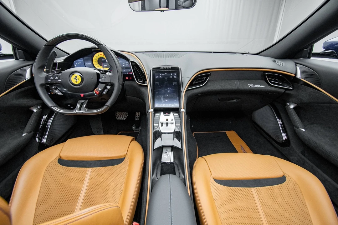 2025 Ferrari Roma Spider - Image 18 of 31