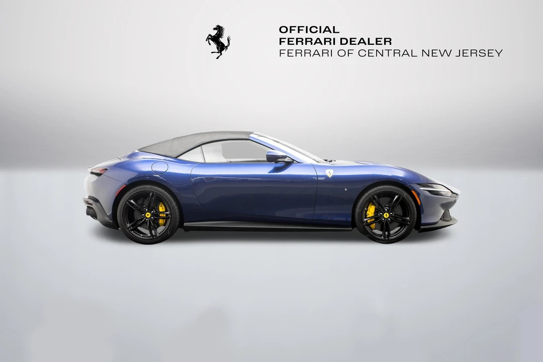 2025 Ferrari Roma Spider - Image 10 of 31