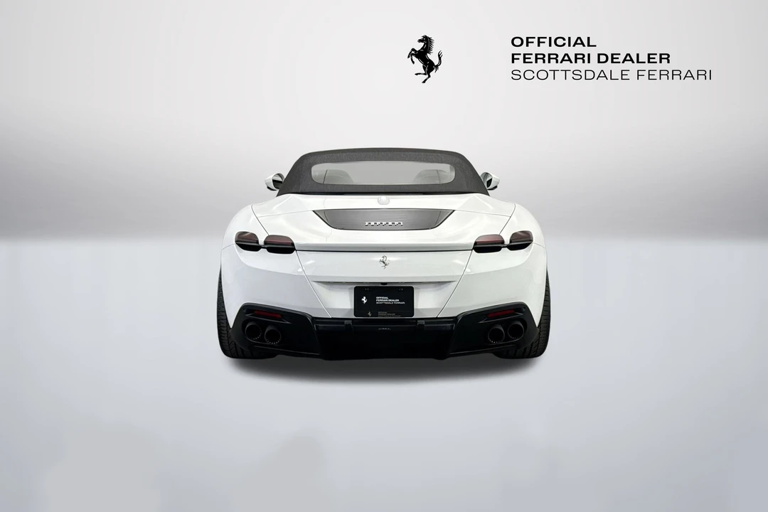 2025 Ferrari Roma Spider - Image 14 of 31