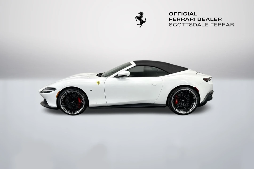 2025 Ferrari Roma Spider - Image 16 of 31