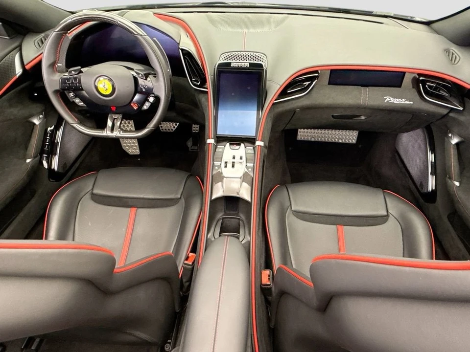 2025 Ferrari Roma Spider - Image 23 of 31
