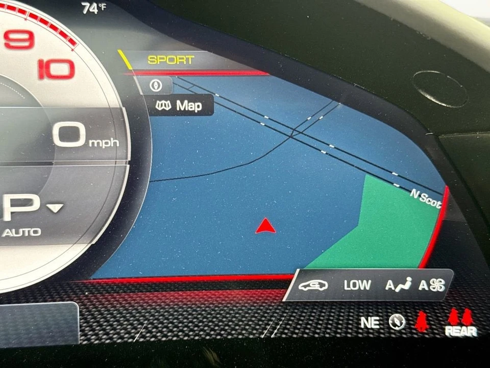 2025 Ferrari Roma Spider - Image 21 of 31
