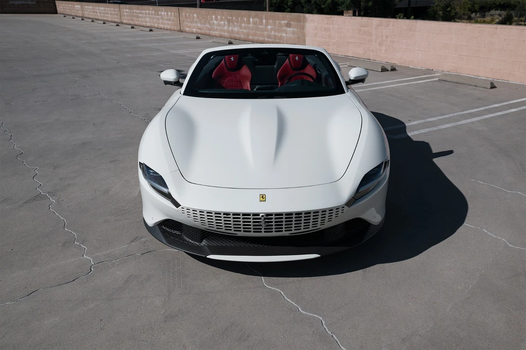 2025 Ferrari Roma Spider - Image 10 of 31