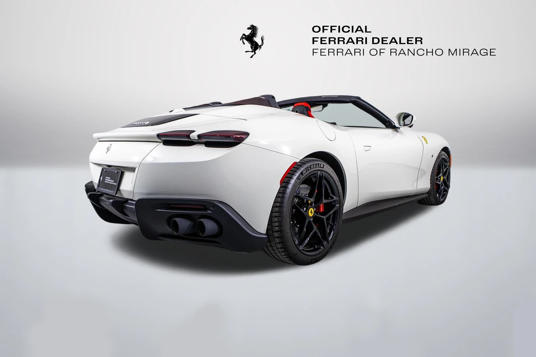 2025 Ferrari Roma Spider - Image 5 of 31