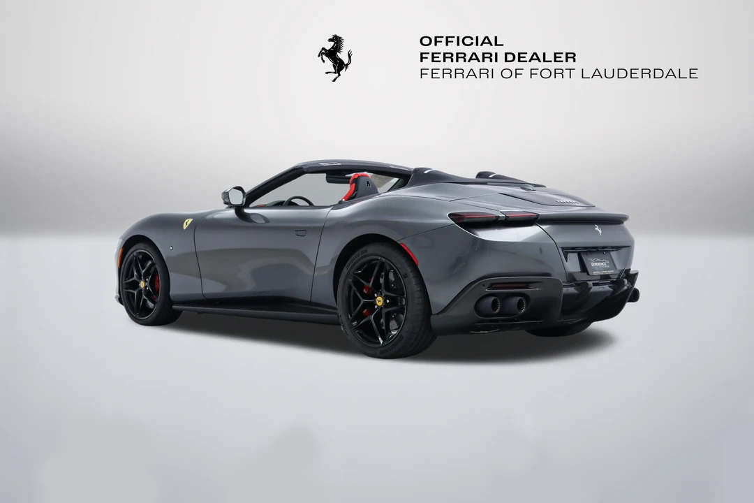 2025 Ferrari Roma Spider - Image 7 of 31