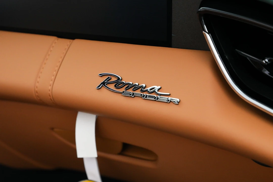 2025 Ferrari Roma Spider - Image 22 of 31