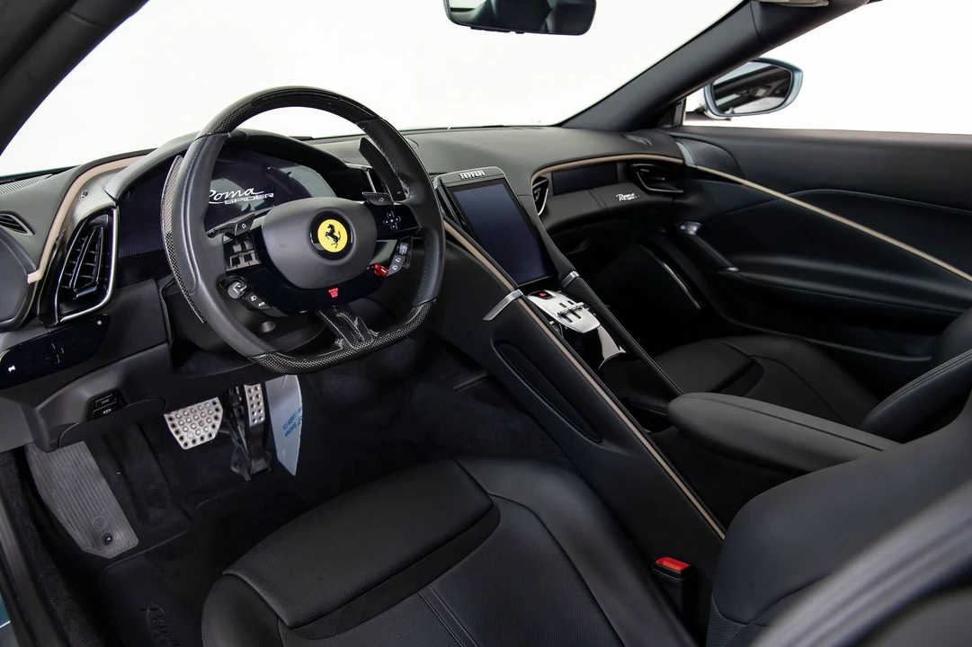 2025 Ferrari Roma Spider - Image 4 of 31