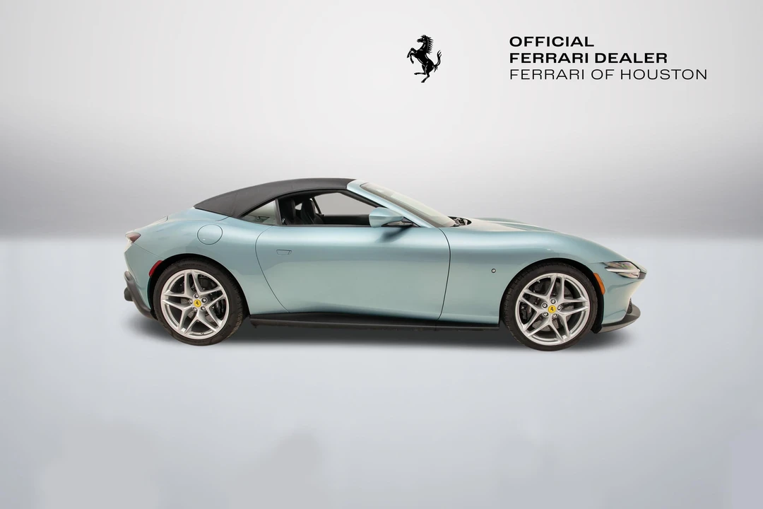 2025 Ferrari Roma Spider - Image 26 of 31