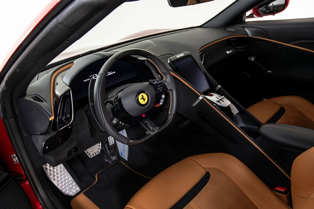 2025 Ferrari Roma Spider - Image 4 of 31