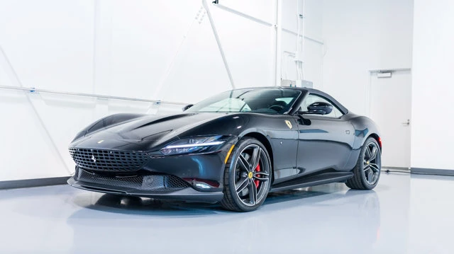 2025 Ferrari Roma Spider - Image 2 of 16
