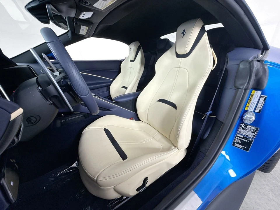 2025 Ferrari Roma Spider - Image 9 of 31