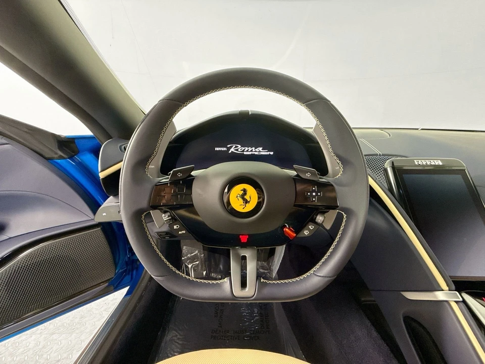 2025 Ferrari Roma Spider - Image 10 of 31