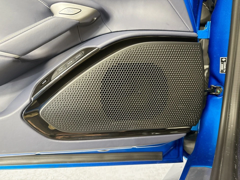 2025 Ferrari Roma Spider - Image 17 of 31