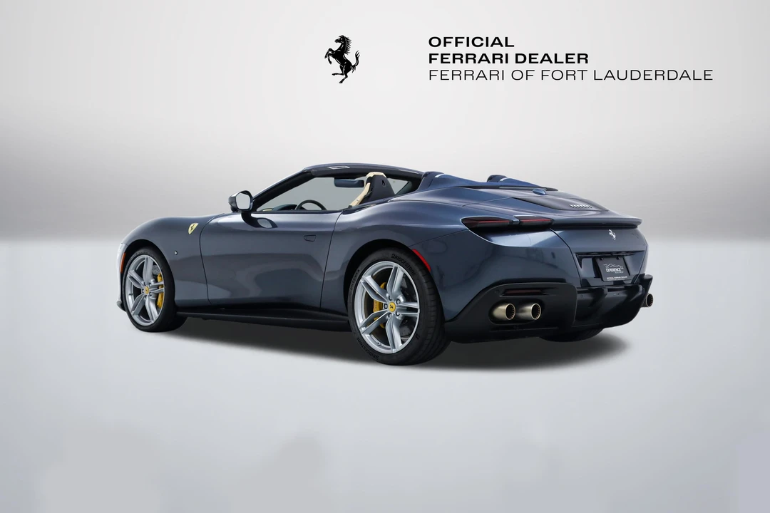 2025 Ferrari Roma Spider - Image 7 of 31