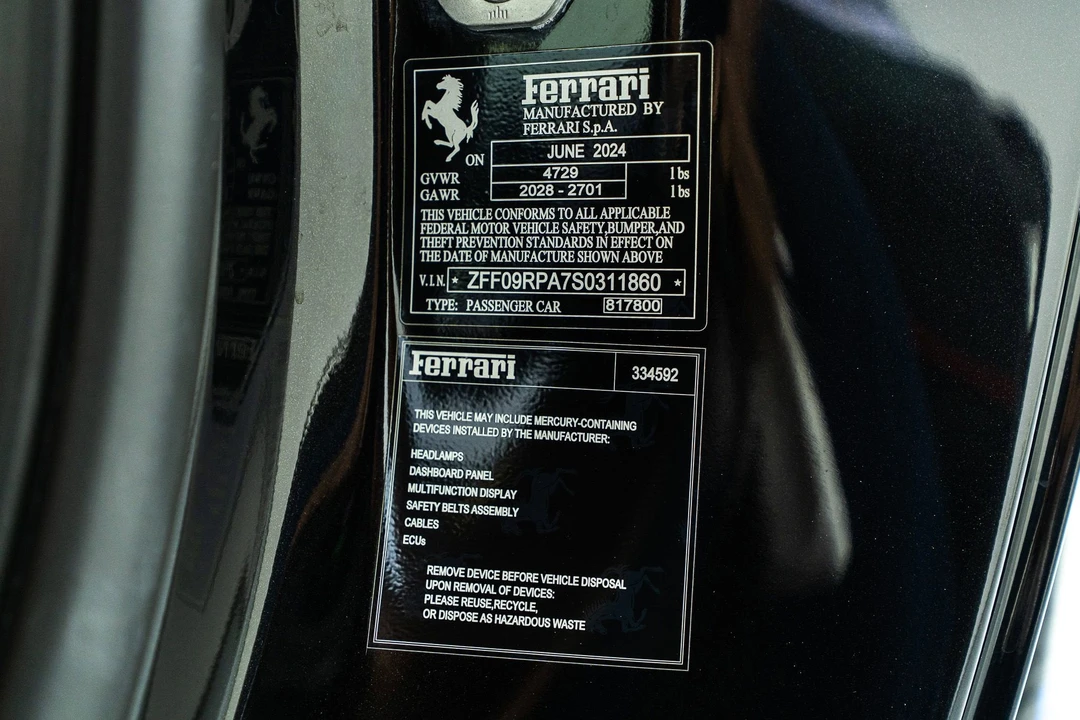 2025 Ferrari Roma Spider - Image 9 of 31