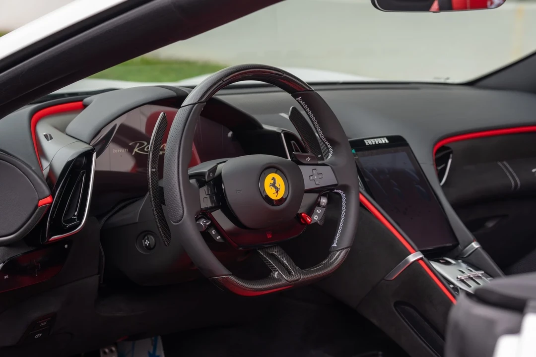 2025 Ferrari Roma Spider - Image 5 of 12