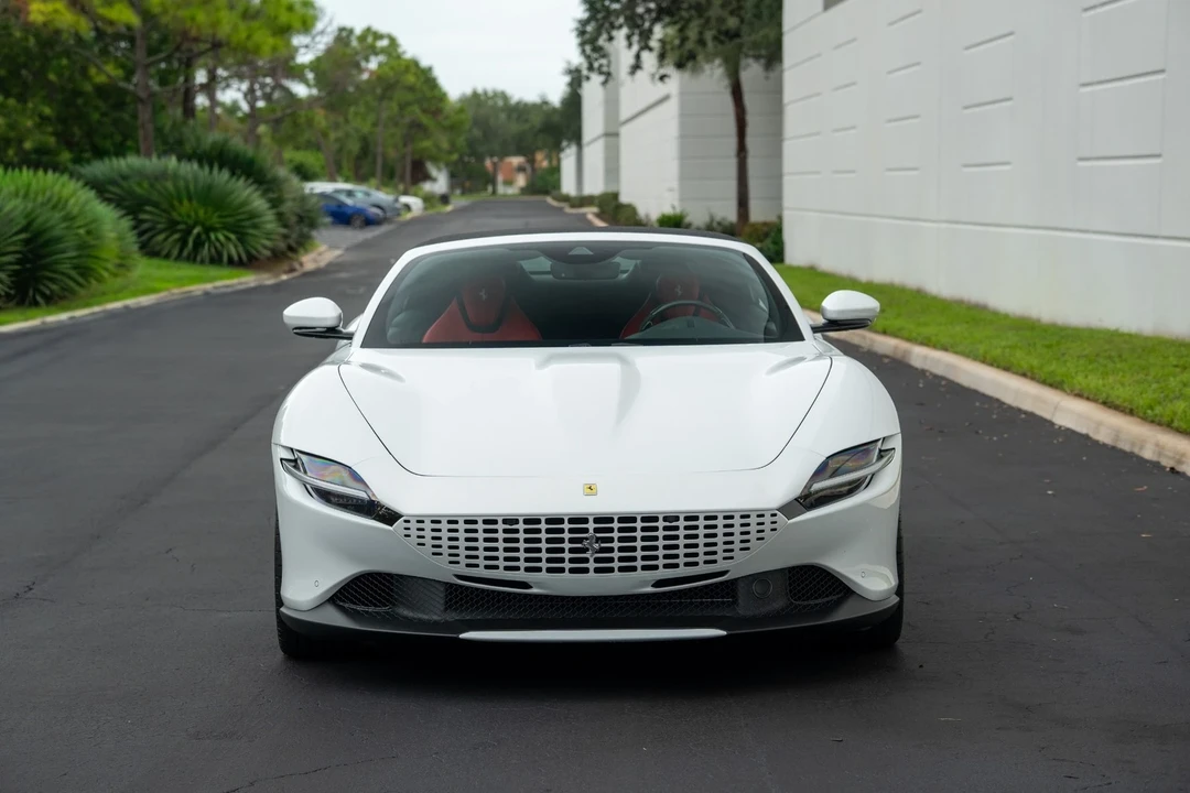 2025 Ferrari Roma Spider - Image 4 of 12