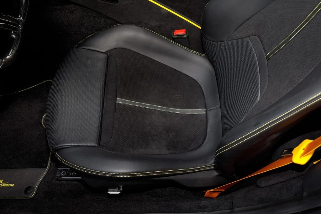 2025 Ferrari Roma Spider - Image 31 of 31