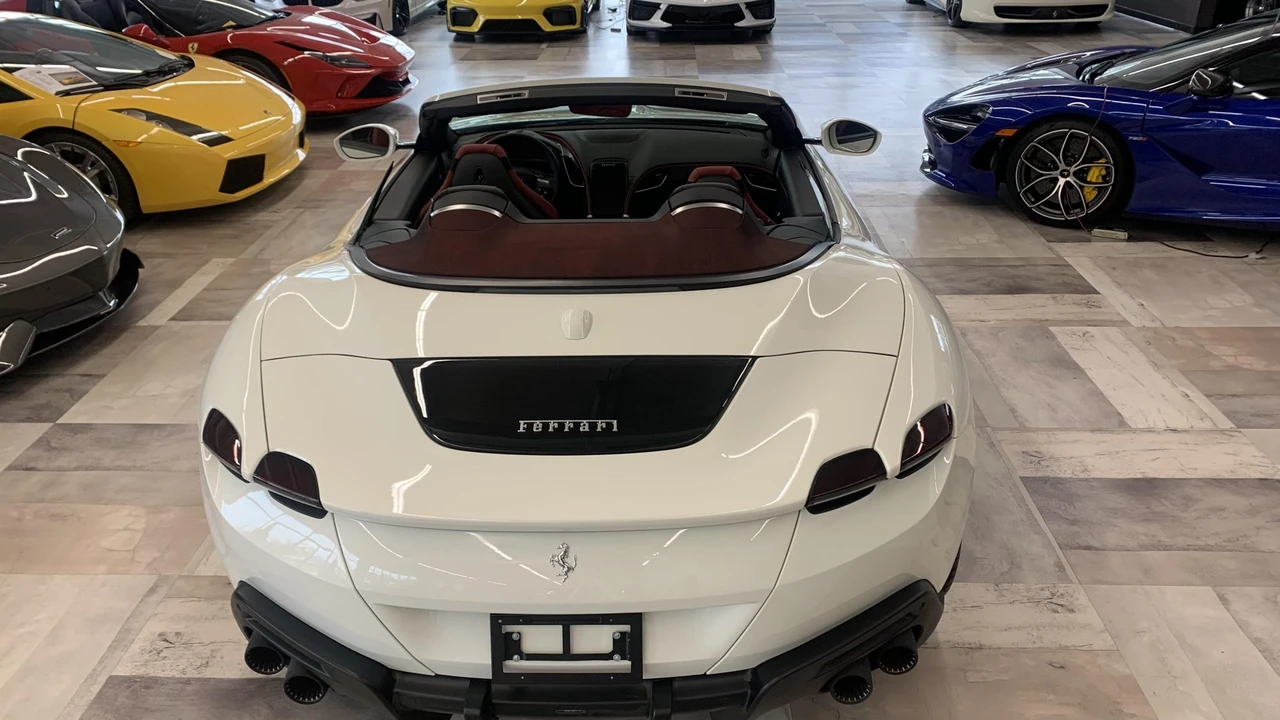 2025 Ferrari Roma Spider - Image 7 of 31