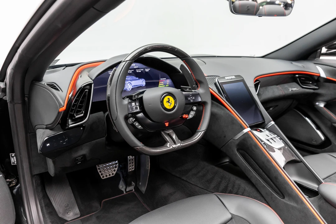 2025 Ferrari Roma Spider - Image 4 of 31