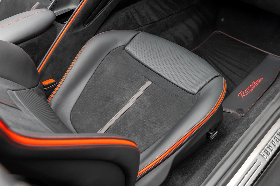 2025 Ferrari Roma Spider - Image 17 of 31