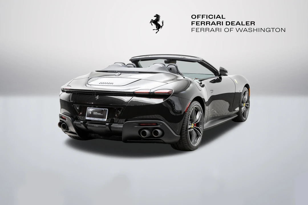 2025 Ferrari Roma Spider - Image 7 of 31