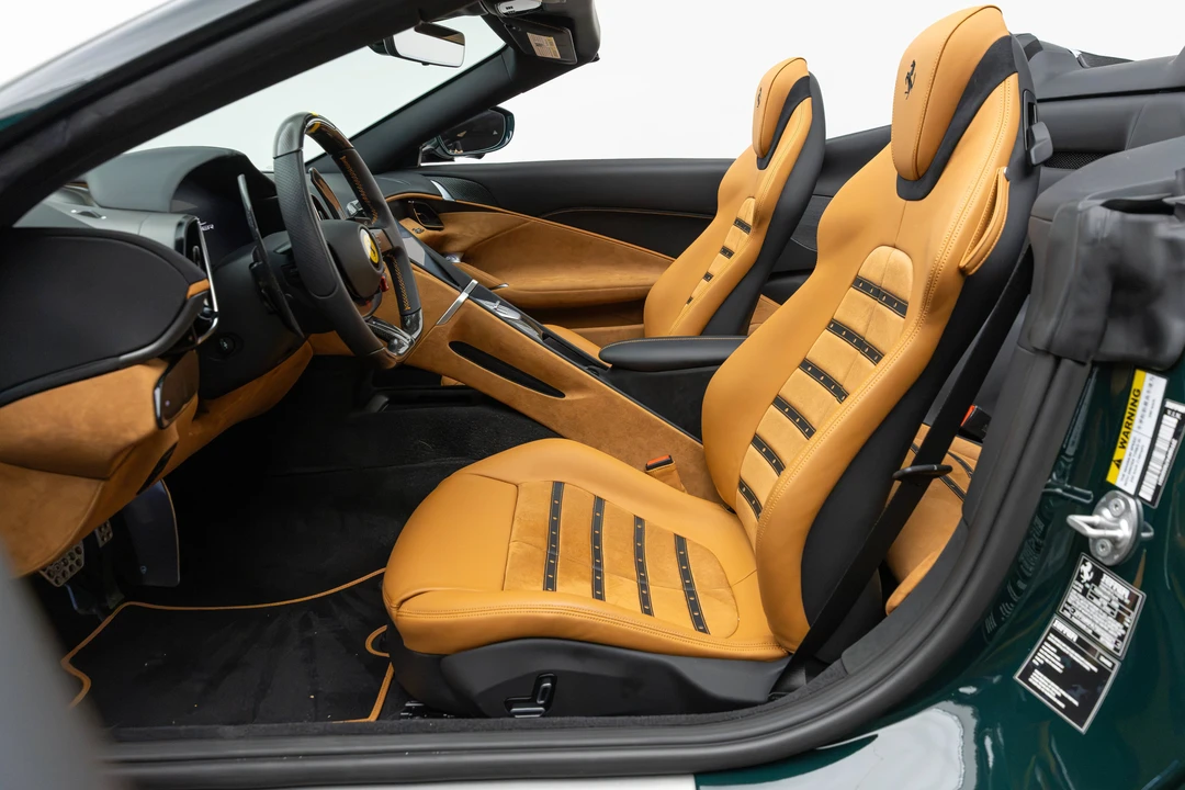 2025 Ferrari Roma Spider - Image 5 of 31