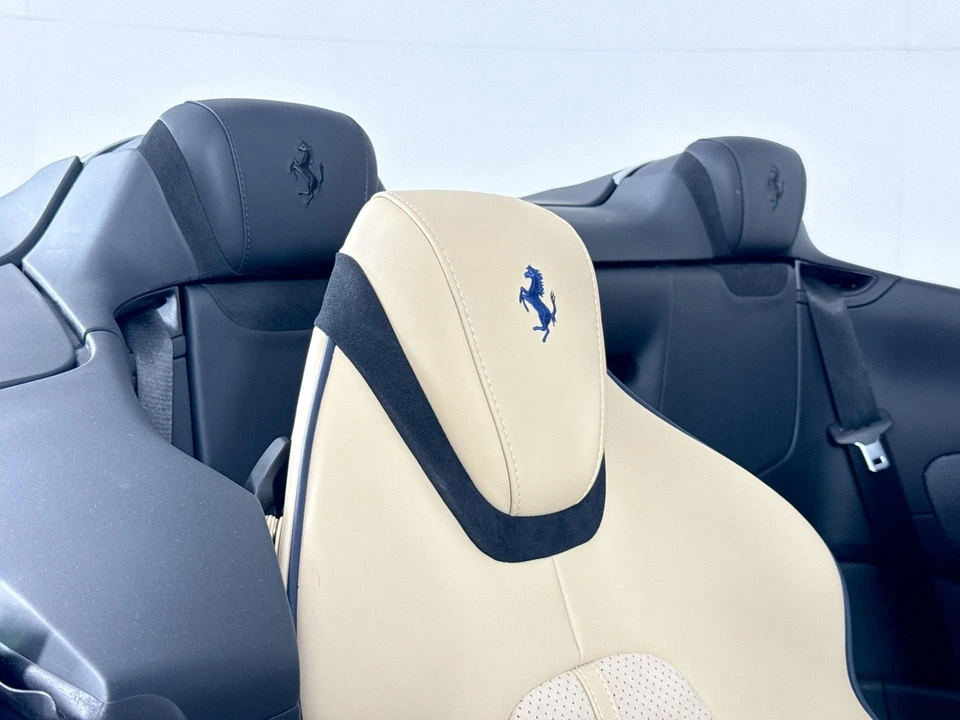 2025 Ferrari Roma Spider - Image 25 of 29